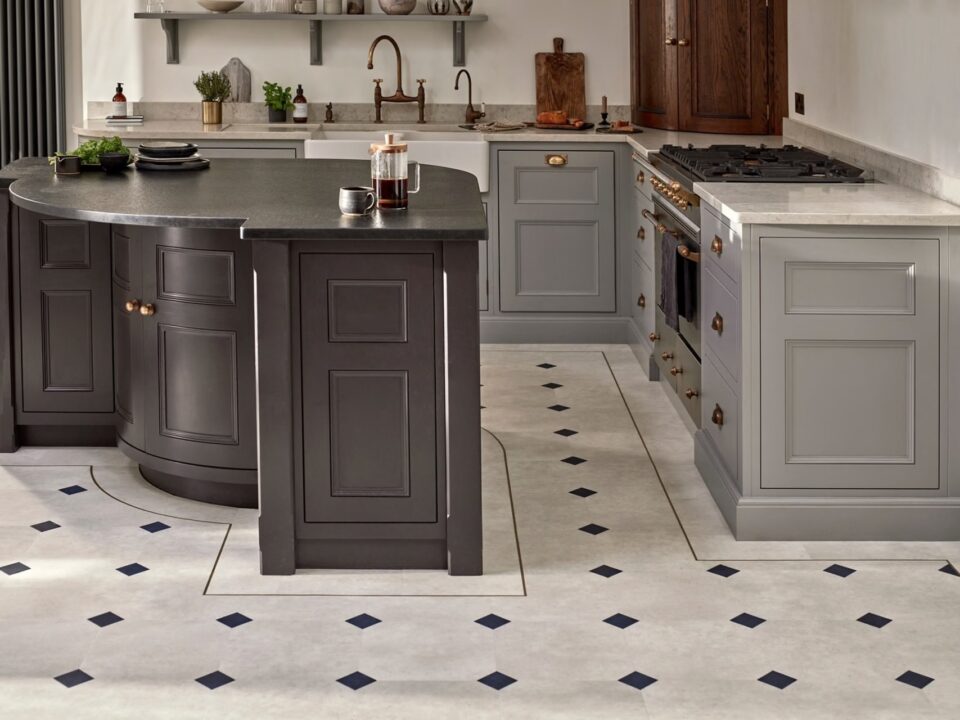 Amtico ar0ssc10 waterloo concrete ar0auc39 stuccoflax in key stone 2